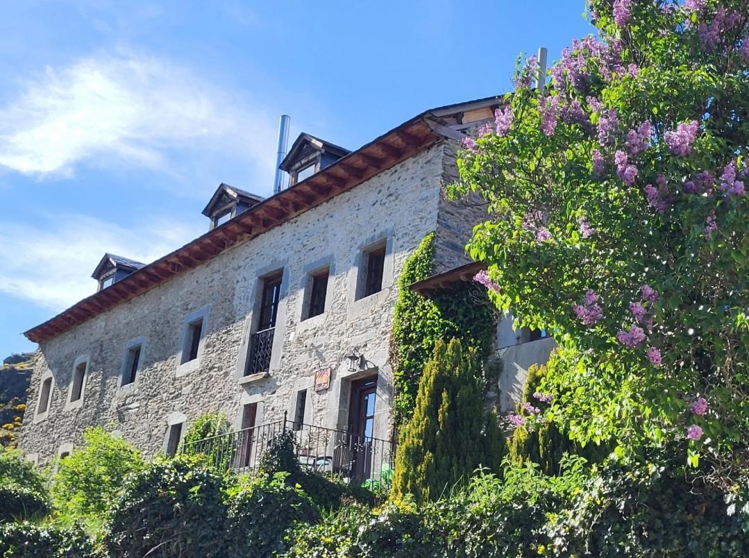 Hotel Rural La Carcel Murias de Paredes Eksteriør billede