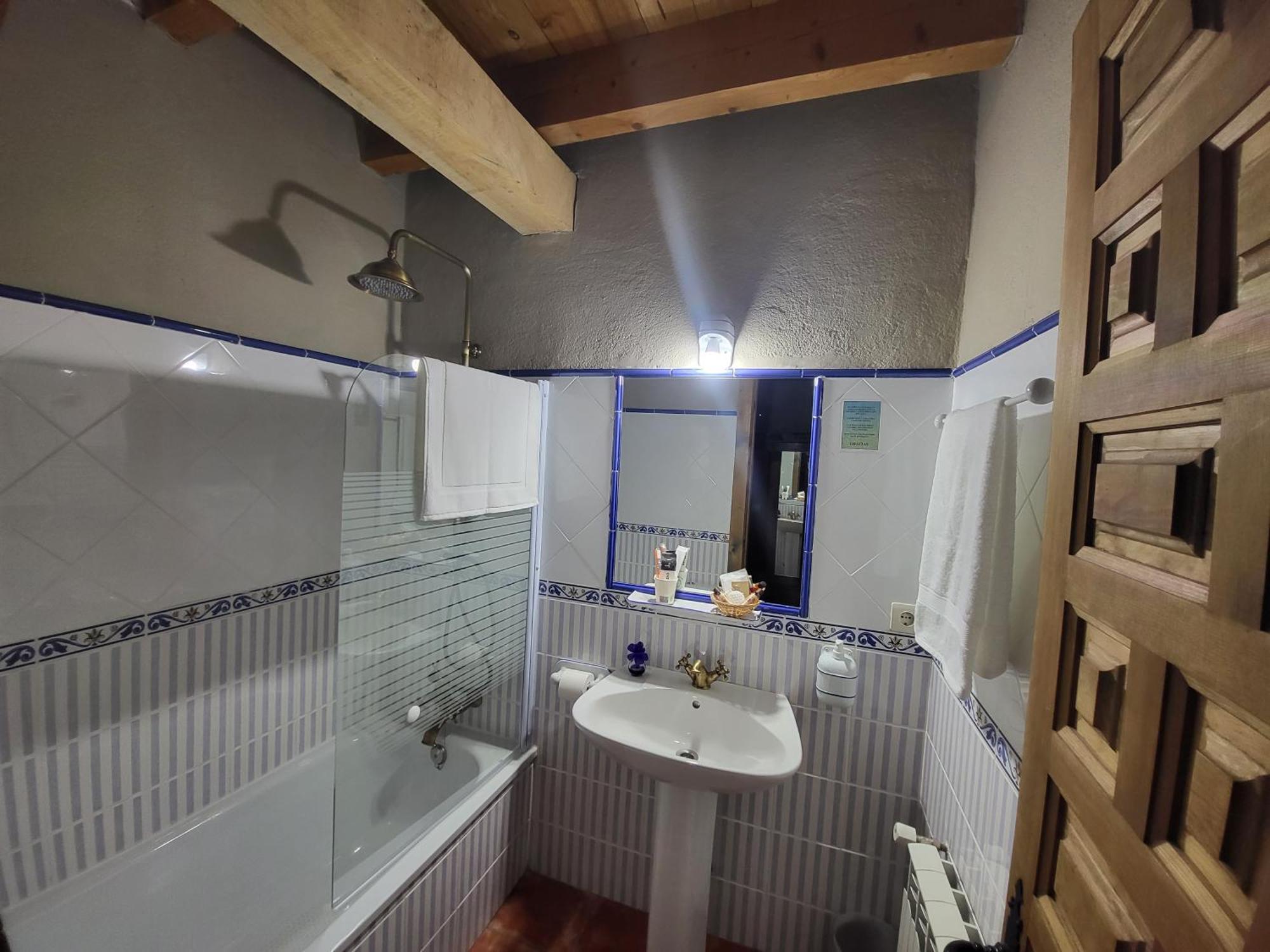Hotel Rural La Carcel Murias de Paredes Værelse billede